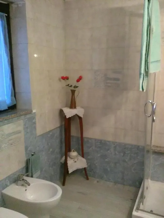 L'Impossibile Guesthouse Appiano Gentile Italy