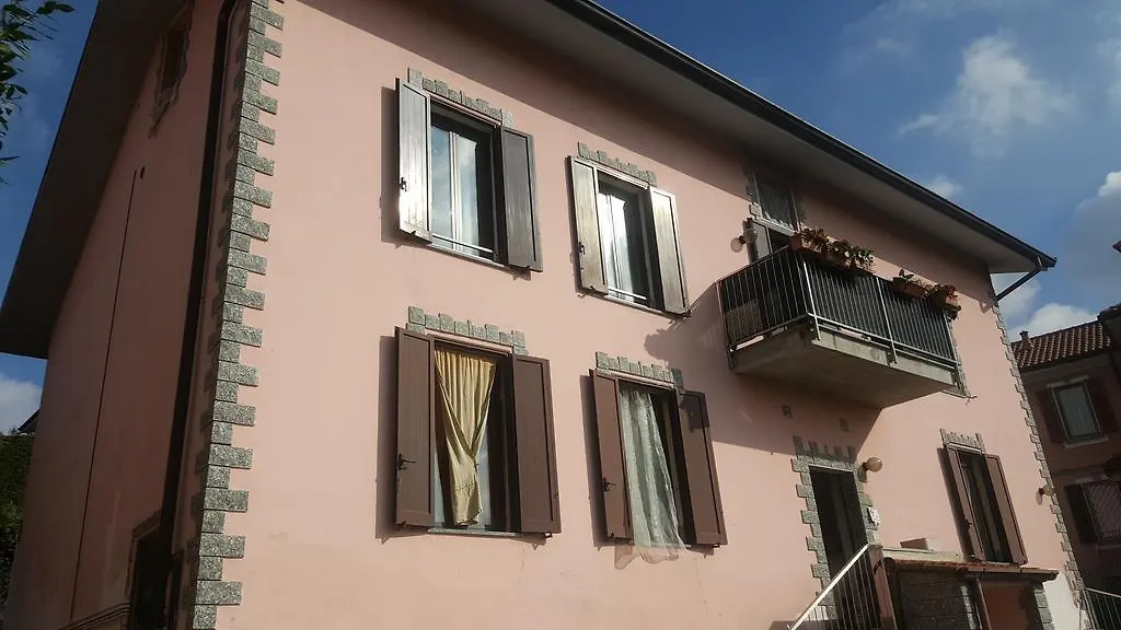 L'Impossibile Guesthouse Appiano Gentile 0*,  Italy